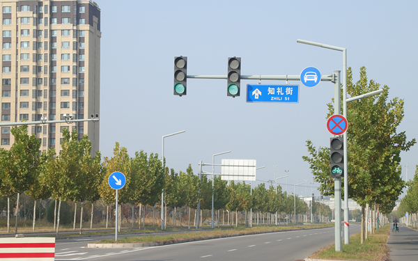4 door signal and low-power lighting fixtures, Sichuang project, Lixian intersection